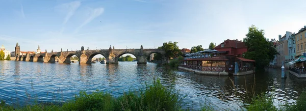 Prague Czech Republic May 2011 Charles Bridges Vltava River Two — Stock Photo, Image