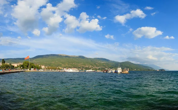 Ohrid Macedonia July 2016 Embankment Lake Ohrid Mountain Summer View — Stock Photo, Image