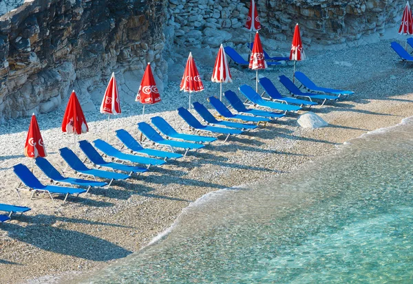 Ksamil Albania July 2016 Summer Morning Pulebardha Beach Sunbeds Strawy — Stock Photo, Image