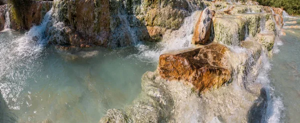 Spa Natural Con Cascadas Aguas Termales Los Baños Termales Saturnia —  Fotos de Stock