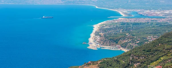 夏日风景如画的第勒尼安海海卡拉布里亚海岸全景从蒙特卡洛埃利亚 圣埃利亚山 卡拉布里亚 意大利 — 图库照片