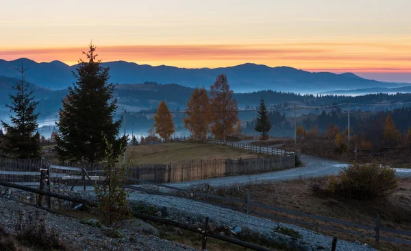 Early Morning Misty Autumn Slopes Carpathian Mountains Rural Road Mountain — Stock Photo, Image