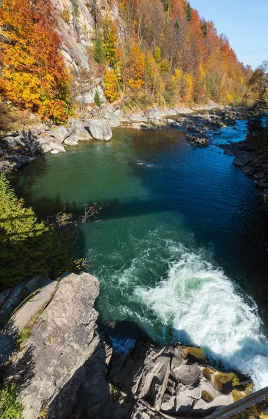 Prut Nehri Sonbahar Manzara Yaremche Ivano Frankivsk Oblast Ukrayna Köprüsü — Stok fotoğraf