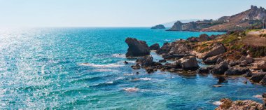 Cennet deniz plaj Cala Paradiso ve Cala del Re yakınındaki Rocca di San Nicola, Agrigento, Sicilya, İtalya