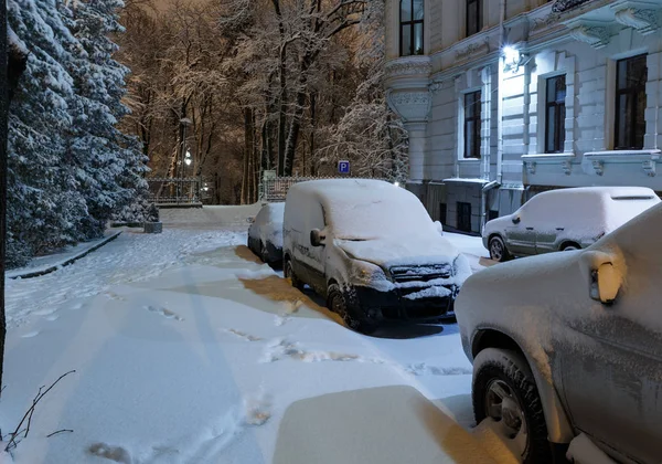 Beautiful Evening Twilight Winter Cityscape Center Lviv City Ukraine Car — Stock Photo, Image