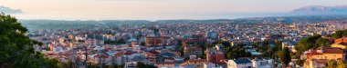 Tyrrenian görünümüne Panorama akşam deniz Körfezi ve görünümü kasabadan Alcamo gelin (Trapani bölge, Sicilya, İtalya).