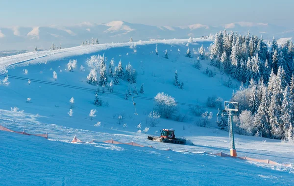 Morgen Winter Ruhige Berglandschaft Mit Schönen Frostbäumen Auf Skipisten Karpaten — Stockfoto