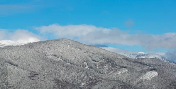 Malebné Zimní Ráno Horským Panorama Pohled Skupova Horské Alpské Sjezdovky — Stock fotografie