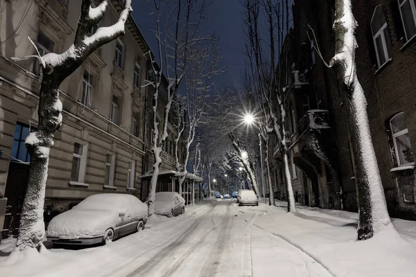 Bonita Noite Crepúsculo Inverno Paisagem Urbana Centro Cidade Lviv Ucrânia — Fotografia de Stock