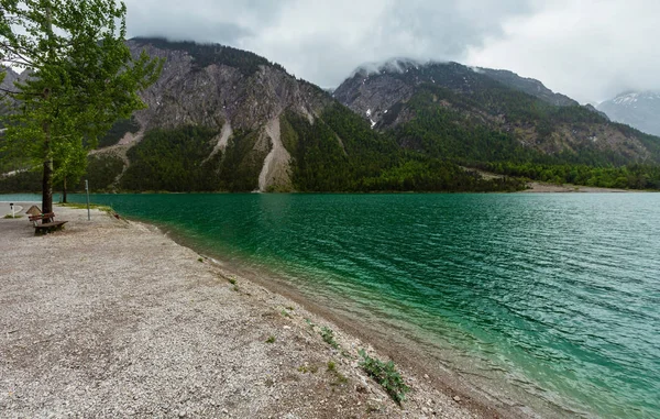 Pochmurny Dzień Widok Alpy Plansee Góry Jezioro Lato Tyrol Austria — Zdjęcie stockowe