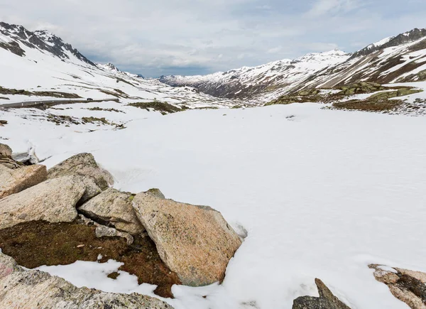 Våren Alperna Berglandskap Med Högalpina Väg Fluela Pass Schweiz — Stockfoto