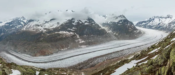 大阿莱奇冰川和冰秋天夏季多云全景 Bettmerhorn 阿尔卑斯山 — 图库照片