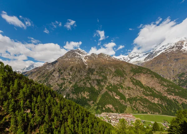 Widok Góry Matterhorn Lato Alpy Szwajcaria Przedmieściach Zermatt — Zdjęcie stockowe