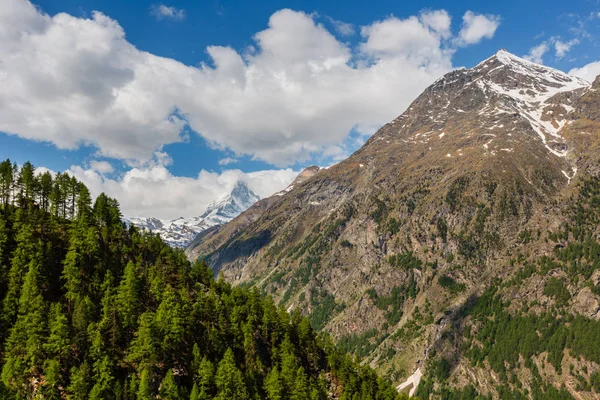 Widok Góry Matterhorn Lato Alpy Szwajcaria Przedmieściach Zermatt — Zdjęcie stockowe