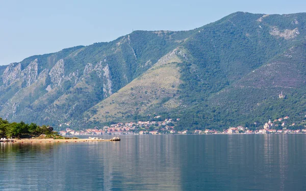 Zatoka Kotorska Lato Mglisty Widok Się Kotor Miasto Wybrzeżu Czarnogóra — Zdjęcie stockowe