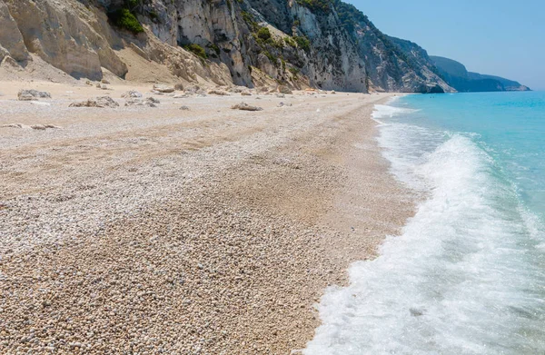 Schöner Weißer Sommerstrand Mit Ionischem Meerblick Lefkada Griechenland Menschen Unkenntlich — Stockfoto