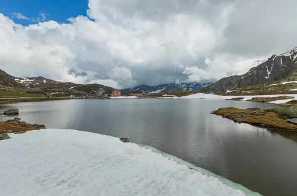 Alpes Primavera Lago Della Piazza Suiza Passo Del San Gottardo —  Fotos de Stock