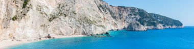 Güzel yaz Porto Katsiki kumsalda Ionian Sea panorama (Lefkada, Yunanistan)