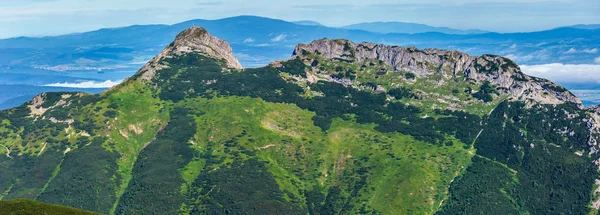 タトラ山 ポーランド カスプロヴィ ヴィェルフ山範囲からギエヴォントザコパネ マウント ビュー — ストック写真