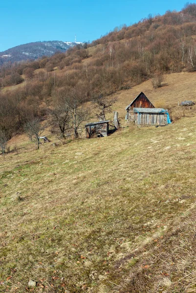 Inizio Primavera Carpazi Montagne Altopiano Paesaggio Con Cime Creste Innevate — Foto Stock