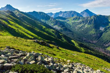 Kasprowy Wierch aralığı görünümünden Tatra Mountain (Polonya).