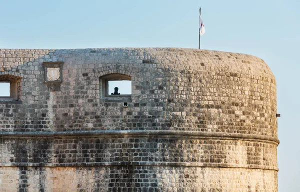 Lovrijenac Torony Vértes Fegyver Zászló Dubrovnik Horvátország — Stock Fotó