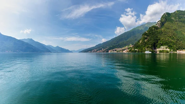 Lago Como Itália Vista Nebulosa Costa Verão Bordo Navio — Fotografia de Stock