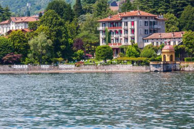 Como Gölü'nün yaz görünümü, İtalya