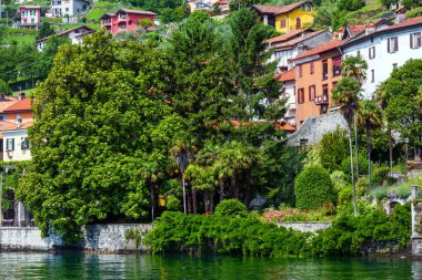 Como Gölü'nün yaz görünümü, İtalya