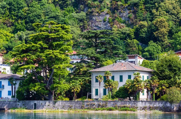 Lago de Como vista de verano, Italia — Foto de Stock