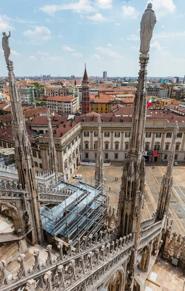 O telhado da Catedral de Milão, Itália — Fotografia de Stock
