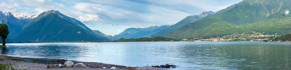 Letní pohled jezero Como, Itálie — Stock fotografie