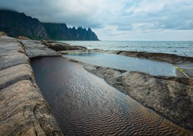 Yaz Senja Sahili (Jagged Ersfjord, Norveç, Kutup )