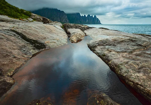 Letní pobřeží Senja (Jagged Ersfjord, Norsko, polární ) — Stock fotografie