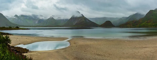 Lofoten φιορδ Πανόραμα νύχτα — Φωτογραφία Αρχείου