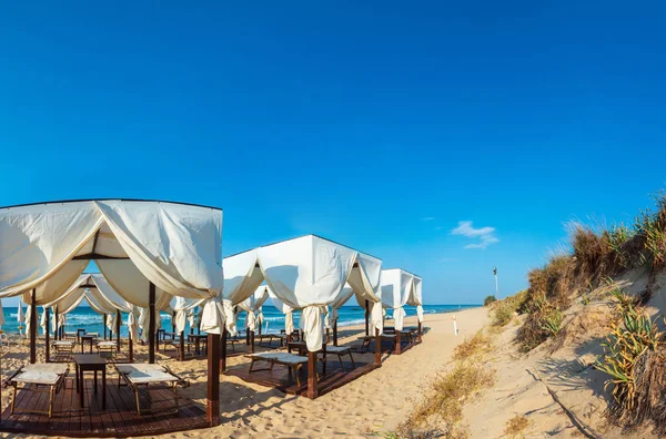 Morning sandy beach, Pescoluse, Puglia, Italy — Stock Photo, Image