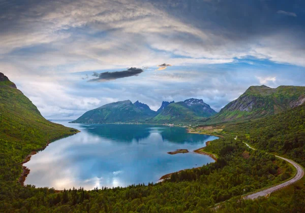 Zomer Ersfjord uitzicht, Noorwegen, Senja — Stockfoto