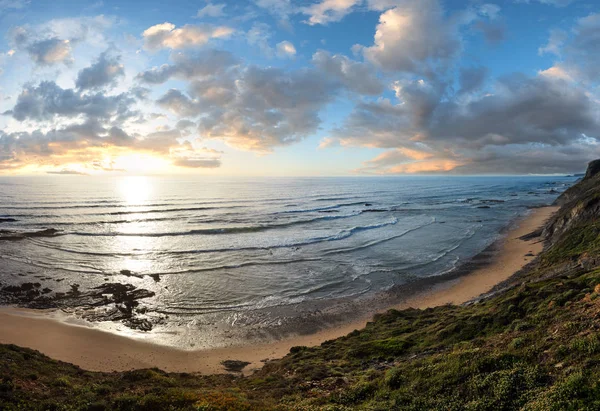 Este óceán partján (Algarve, Portugália). — Stock Fotó