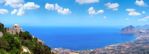 Tyrrhenian coastline from Erice, Sicily, Italy — Stock Photo, Image