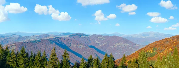 Outono panorama da montanha — Fotografia de Stock