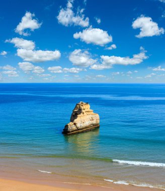 Praia dos Tres Castelos, Algarve, Portekiz.