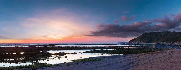 Sunset ocean view from beach. — Stock Photo, Image