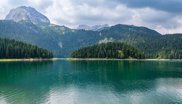 Kara göl (Crno jezero), Karadağ. — Stok fotoğraf