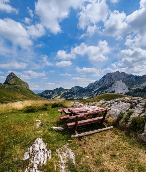 Εθνικό πάρκο Durmitor, καλοκαιρινό βουνό, Μαυροβούνιο. Τηγάνι — Φωτογραφία Αρχείου