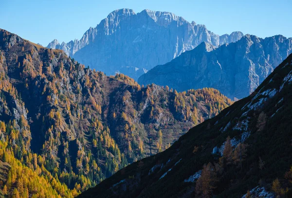 フェダイア峠 トレンティーノ スディトロール イタリアからの秋の高山ドロマイトの山の景色 絵になる旅 自然美のコンセプトシーン — ストック写真