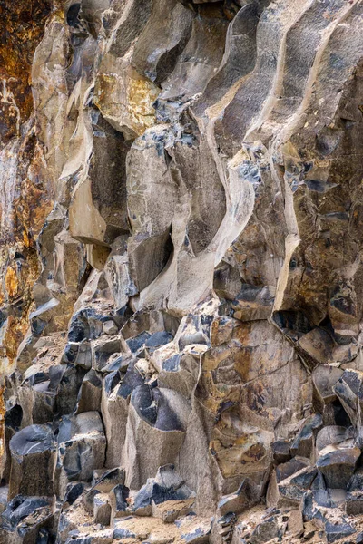 乌克兰Rivne地区Kostopil区Basaltove湖附近的夏季玄武岩柱地质储备和玄武岩保障 — 图库照片