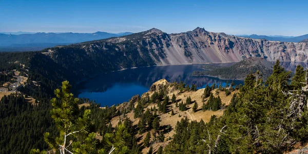 Krásný Den Národní Park Kráterové Jezero Jasnou Oblohou Velmi Málo — Stock fotografie