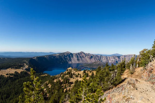 Krásný Den Národní Park Kráterové Jezero Jasnou Oblohou Velmi Málo — Stock fotografie