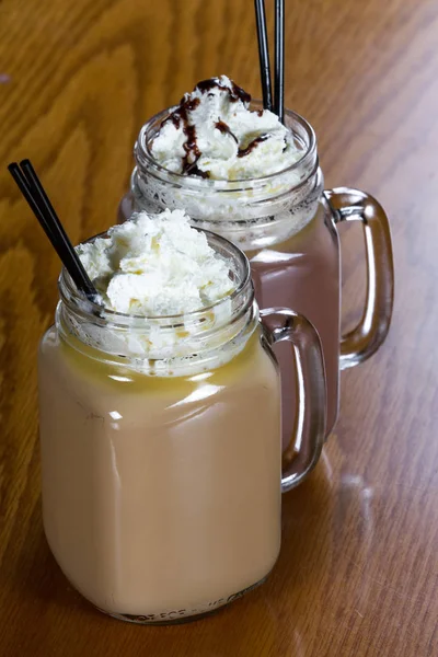 Boissons Chaudes Saison Servies Dans Bocal Garni Crème Fouettée Sur — Photo