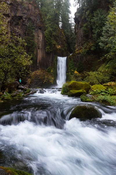 Carved Ancient Columnar Basalt Falls Drop Approximately 120 Feet Photo — Stock Photo, Image